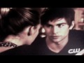 Nate and Serena White Flag