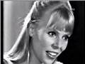 Joni-Mitchell-Born-t
