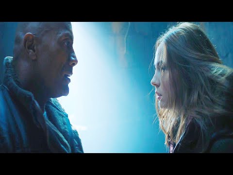 Jumanji The Next Level Spencer & Martha kissing scene in Hindi