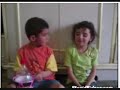 Humor- Comendo Meleca da irmã, sujeira de nariz, remela, arranho, casquinha, delicia, ´´que nojo´´ __  Eating Meleças, dirt from nose, gum, scratching, silver-plated brass