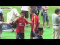 Dos sevillistas, en Sevilla, con España
