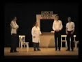 Vidéo de la représentation de l'Anticon par les Derniers Servis au théâtre Godin de Guise