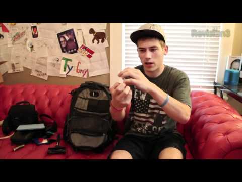 tysiphonehelp - Showing you all the tech gadgets I travel with! GoToAssist - http://gotoassist.com Prom Twitter - http://twitter.com/tymoss Facebook - http://facebook.com/ty...