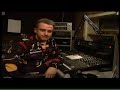 apresentador rindo de entrevistado  legendado 