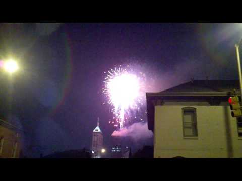 how to zoom on droid x camera
