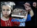 Alahwazطالَ الزمانُ وجرحُ القدسِ/ألاحواز ما التأما وما طبيبٌ يداوي جرحها فدمى وتستغيثُ بنطسٍ علَّ تسعفهـــا واحسرتاه كثيرٌ يشتكي الصمما وا لهفَ نفسي على أرضٍ مآذنـهـا كانت تباهي بنا أنوارها الأمما وكم يهوِّدُ صهيونٌ عروبتهـــا وينشر الإفك والتضليل والتهما وتحصد الطفلَ والفتيان بطشتُــهُ كيلا يرى عربياً يرفع العَلمَا والأم ثكلى جوار القدس - ألاحواز ناحبــةً تدعو العروبةَ والإسلامَ لا العجما يا ابنَ العروبةِ من أصلٍ ومن حسب مالي أراك عديم الصوت منكتما؟! اقرأ مآثرَ في التاريخِ سيرتِنـــا أخشى نسيتَ من التاريخ معتصما أو قد نسيت صلاح الدين حين أتى كالليث يزأرُ هولَ الحرب مقتحما يا أيها العربي المجدُ رايتنـــا في الحرب نسمو إذا كنا بها نجما ساندْ صغيراً بدا في كفِّه حجـرٌ يرمي العداة ولمَّا يبلغ الحُلُما عاف الحياة لكي تحيا الحياة لنا والمهدَ جافي وعادى الأهلَ والقلما ************************************** أنا أحوازي وأريد الحرية أنا أحوازي ولغتي الأم عربية وأتكلم الفارسية التي فرضتها الحكومة المركزية في أيران عليّ ،أقع في منطقة جغرافية أستراتيجية حيث العراق في غربي وأيران في شرقي والخليج العربي في جنوبي وكوردستان في شمالي،مساحة بلادي أكثر من 350000 كيلومتر مربع وعدد سكانه حوالي 9 ملايين شخص. أمتلك ذخائر نفط وغاز هائلة تعادل ذخائر العراق والكويت ولديّ نهر كارون اكبر نهر في المنطقة وأراض خصبة وأنتج أنواع المحاصيل الزراعية . هنالك شعوب أخرى في أيران غير الفارسية الحاكمة وليست الفارسية هي الأغلبية ، شعوب مثل الكورد والاتراك والتوركمان والبلوش ومحرومة من حقوقها في الدستور الايراني وتطالب بأستعادتها وتناضل من أجلها . في الاحواز ديانات أخرى غير الاسلام واكبرها وأقدمها الصابئة التي لم تعترف بها ايران رغم ذكرها في القران (اصل 13 من الدستور الايراني. يتشكل علمي الوطني من ثلاثة ألوان بالترتيب من فوق :الأحمر والابيض والاسود وتتوسطه نجمة خضراء عليها دائرة. لدي حضارة عيلام التي عمرها خمسة آلاف عام .كنت الحصن القويم قبال الهجمات المختلفة التي تعرّضت لها ،وكنت البوابة لدخول العرب المسلمين على الدولة الفارسية آنذاك أمتلك أرثا عظيما وتراثا غنيا منعني الأحتلال الايراني نشره وتقديمه للعالمين. بنيت دولا منها دولة المشعشعيين وأخرها دولة الكعبيين التي قضى عليها الجيش الايراني وقبض على الامير خزعل حاكمها سنة 1925