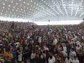 Dunga conduz um momento de grande alegria e o povo de Deus faz o Centro de Evangelização tremer na manhã de domingo durante o Acampamento de Cura e Libertação com Pe. Rufus 2008.