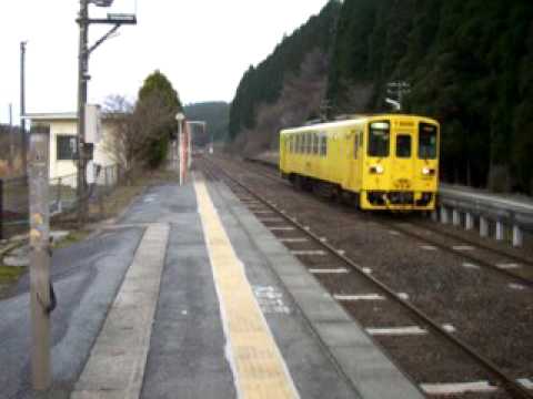 キハ125宮地行き　波野駅到着