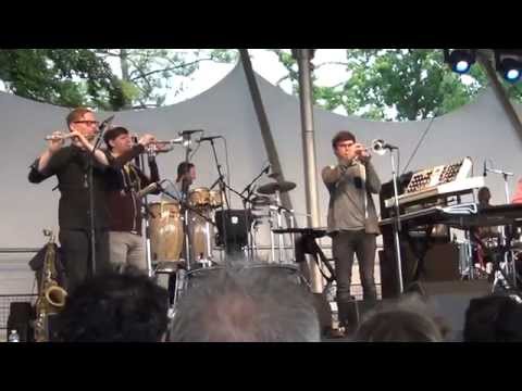Snarky Puppy - Tio Macaco @Paris Jazz Festival 2014