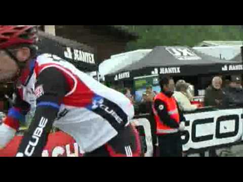 BMX BIKES TRICKS STUNTS CRASHES