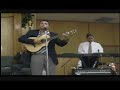 Remanente Fiel singing Dios Nunca se Olvida de Ti