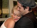 Juliana Silveira e Roger Gobeth: One (U2)