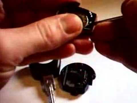 how to change the battery in a vw key