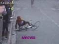 Dumm gelaufen Biker 4 stürzt im Zieleinlauf