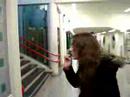 naomi lydia tirsa martin op het station in zutphen