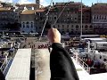 Se vlepw kai trelenomai apo to ploio ancona