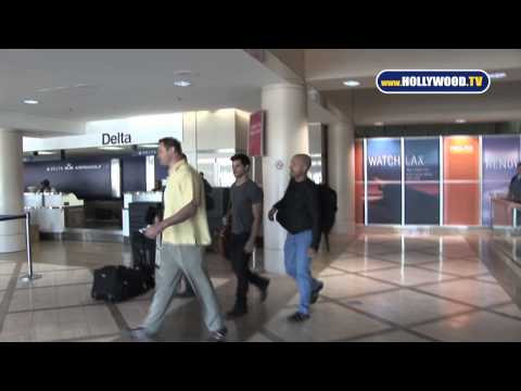 Watch 'Taylor Lautner Gets Groped at Airport?'