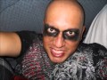 Locos Al Puro Cruzar La Puerta Video and Lyrics