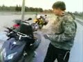 Poliisi ratsaa! Poliisi ratsaa!