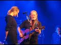 Eva Hassmann & Willie Nelson - "It is what it is, says love" Manele-Gratis.net