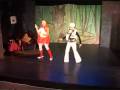 קומדיה דל ארטה Comedia del'arte כיפה אדומה