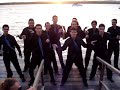 Dan�a do Siri no Por-do-Sol
