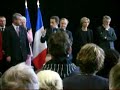 � strauss-kahn ? � washington ! kouchner ? avec nous ! jack lang ? avec moi ! �, a d�clar� le pr�sident lors d'une rencontre avec des militants ump. lire la suite l'article � vous savez, au fond, ce qui manque au parti socialiste, c'est d'un directeur des ressources humaines. ils ont des talents, ils ne savent pas s'en servir. franchement. donc, j'ai choisi d'�tre leur directeur des ressources humaines. � nicolas sarkozy ne r�siste jamais � un bon mot pour railler le ps et mettre les rieurs de son c�t�. quitte � r�p�ter mot pour mot une blague inaugur�e d�j� avec succ�s deux ans plus t�t � l'universit� d'�t� du medef. lors d'une rencontre � ferm�e � avec huit cents militants ump, mardi 8 d�cembre � lingolsheim, en alsace, le pr�sident s'est donc une nouvelle fois gauss� du management du parti socialiste pour vanter aupr�s d'une base pas toujours r�ceptive les m�rites de l'ouverture : � strauss-kahn ? � washington ! kouchner ? avec nous ! jack lang ? avec moi ! vous savez, une formation politique qui a des talents pareils et qui choisit martine aubry ou s�gol�ne royal �
