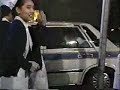 振り返れば奴がいる