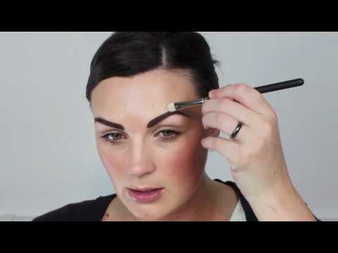 eyebrows - BLOG - http://www.pixiwoo.com 2ND CHANNEL - http://www.youtube.com/pixiwoomadness FACEBOOK - http://www.facebook.com/officialpixiwoo TWITTER - http://www.twi...