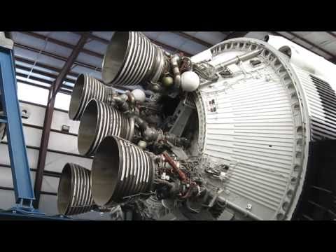 how to draw a saturn v rocket