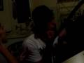 Juka pintando as unhas!