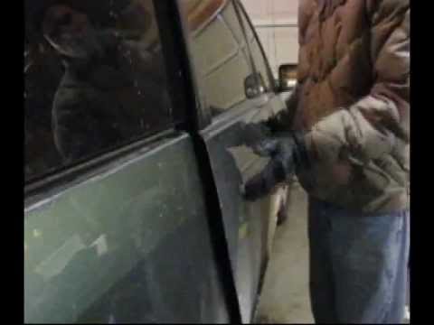 How to Replace a Toyota Sienna’s Center Hinge on the Sliding Door (2005)