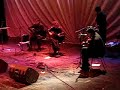tema interpretado por el grupo 