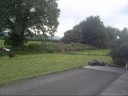 apis potong rumput di depan umah, di wales uk. semase bulan ramadhan..huhuhu