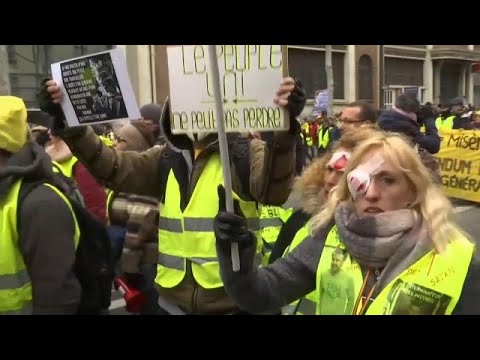 Frankreich: Die Gelbwesten protestieren gegen Poliz ...