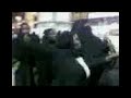 مافي اي احترام للحرم المكي الله يلعنهموانصح اي شخص مر عليه موقف مثل هذا انو مايتدخل ويفركش المضاربة خليهم عساهم يقتلو بعض