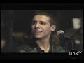 a nice song written by j-j goldman

comme si je n'existais pas,
elle est pass�e � c�t� de moi
sans un regard, reine de 