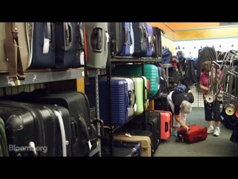 how to bid on unclaimed baggage
