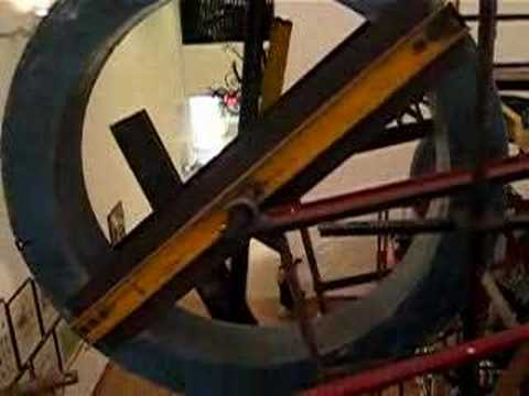 Jean Tinguely crazy machine-sculpture