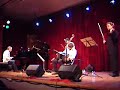 araca (homenaje a astor piazzolla)

llu�s vidal, piano
horacio fumero, contrabajo
pablo mainetti, bandone�n
pere bardag�, viol�n.