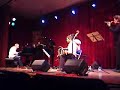 araca (homenaje a astor piazzolla)

llu�s vidal, piano
horacio fumero, contrabajo
pablo mainetti, bandone�n
pere bardag�, viol�n.