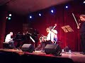 araca (homenaje a astor piazzolla)

llu�s vidal, piano
horacio fumero, contrabajo
pablo mainetti, bandone�n
pere bardag�, viol�n.
