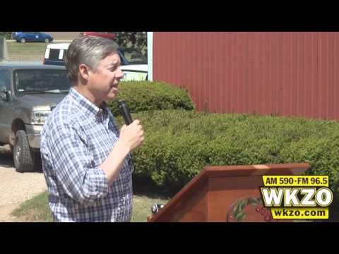 Congressman Fred Upton speaks with farmers in Southwest Michigan