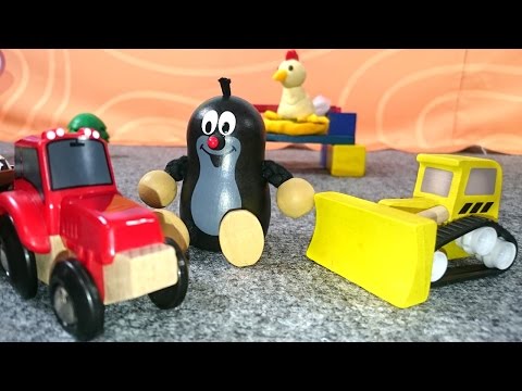 Видео для детей. Кротик лепит из пластилинат курятник