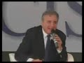Il Ministro Sacconi manda a fanculo il pubblico che fischia!