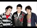Jonas Brothers VS Naked Brothers Band