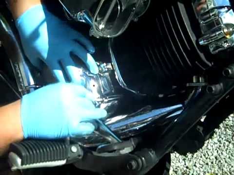 how to change oil on a 650 v star
