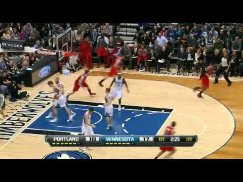 Victor Claver Dunks On Greg Stiemsma