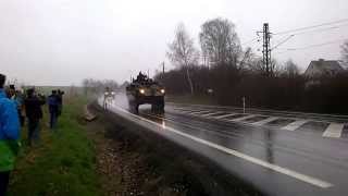 Konvoj Američanů a Britů pokračuje v cestě přes ČR do Polska