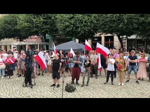 Manifestacja "Stop imigracji" na leszczyńskim... :: reporter: Bartek KlupśLink do artykułu i zdjęć: https://elka.pl/content/view/125835/80/